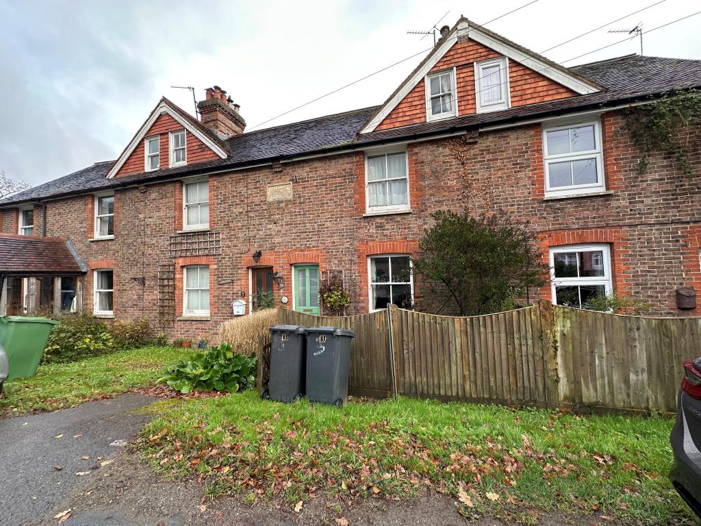 Lot: 143 - MID-TERRACE STATUTORY INVESTMENT - Outside of Property